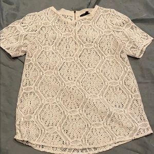 Lace shirt sleeve shirt